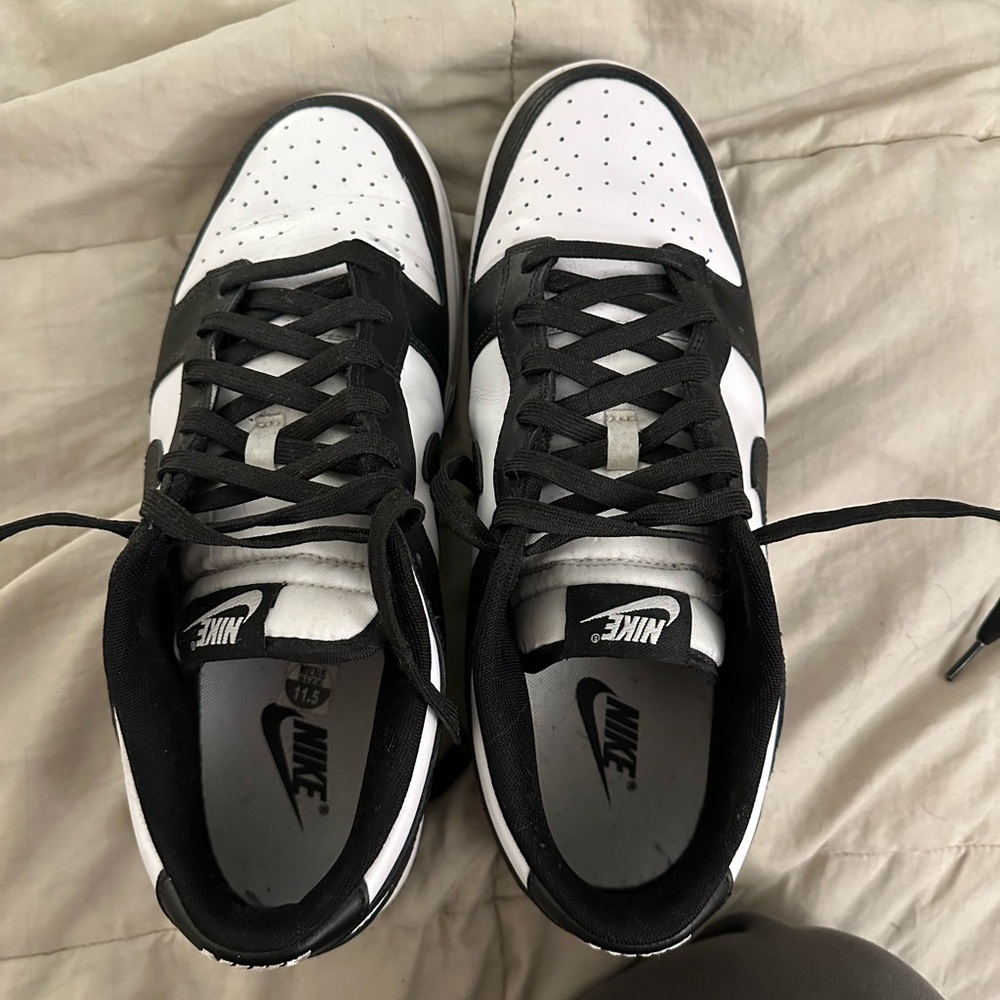 Nike Dunks Panda Men's Classic Black and White Sneakers